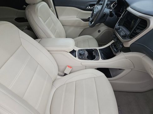 Used 2023 GMC Acadia Denali AWD/4WD image 18