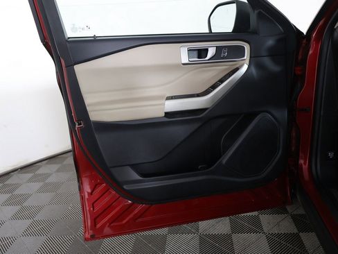 Used 2022 Ford Explorer XLT w/ Equipment Group 202A image 24