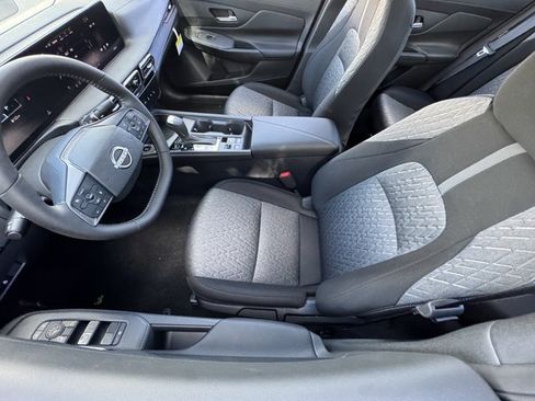 New 2026 Nissan Sentra SV w/ SV Convenience Package FWD image 17