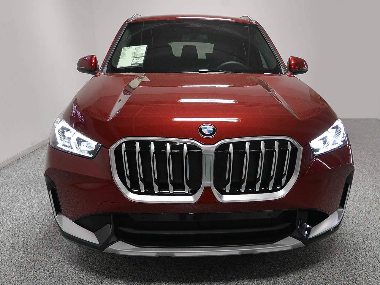 Used 2027 BMW X1 xDrive28i AWD/4WD image 2