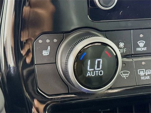 Certified 2023 Toyota Highlander XLE image 19