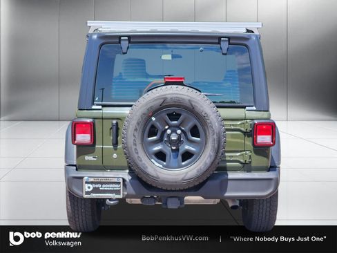 Used 2021 Jeep Wrangler Sport AWD/4WD image 27