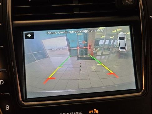 Used 2019 Lincoln Nautilus Select image 17