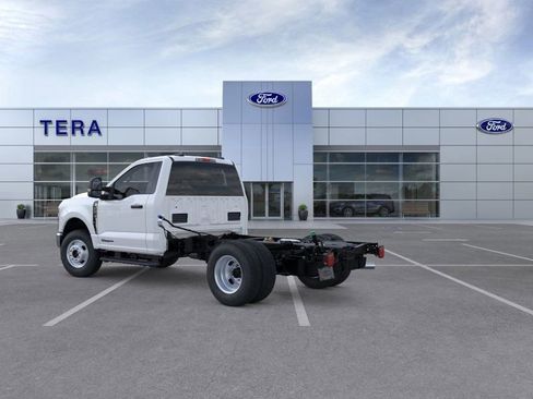 New 2025 Ford F350 XL image 4