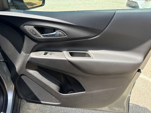 Used 2024 Chevrolet Equinox LT FWD image 41