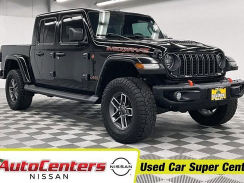 Used 2024 Jeep Gladiator Mojave AWD/4WD image 1