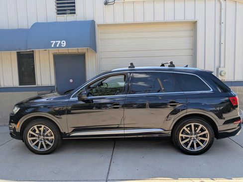 Used 2017 Audi Q7 2.0T Premium Plus w/ Premium Plus Package AWD/4WD image 2