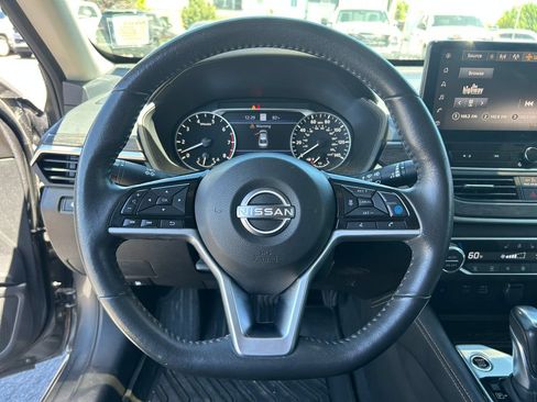 Used 2023 Nissan Altima 2.5 SL FWD image 22