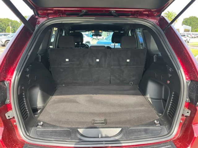 Used 2021 Jeep Grand Cherokee Laredo w/ Security & Convenience Group AWD/4WD image 6