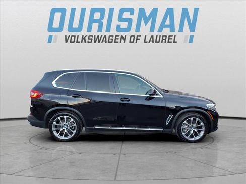 Used 2023 BMW X5 xDrive45e image 2