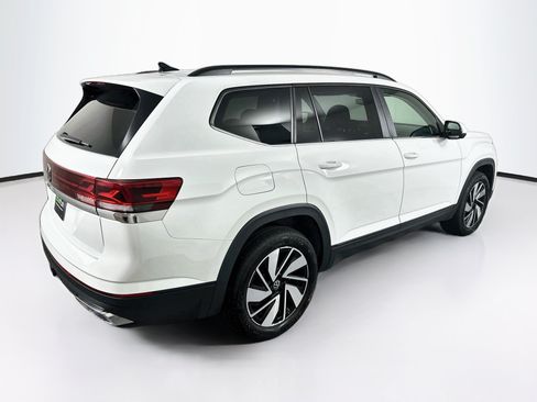 Used 2025 Volkswagen Atlas SE FWD image 9