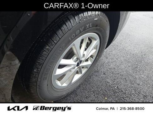 Used 2022 Kia Carnival LX FWD image 3