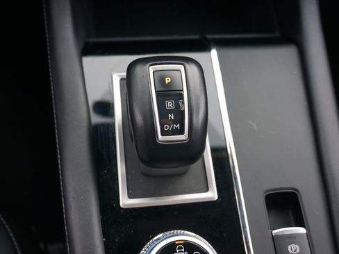 Used 2024 Mitsubishi Outlander SE image 10