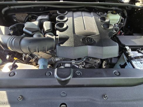 Used 2019 Toyota 4Runner SR5 Premium AWD/4WD image 13