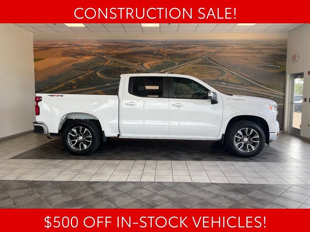 Used 2024 Chevrolet Silverado 1500 LT AWD/4WD image 4