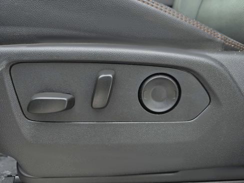 Used 2025 GMC Sierra 2500 AT4 w/ AT4 Premium Plus Package image 14