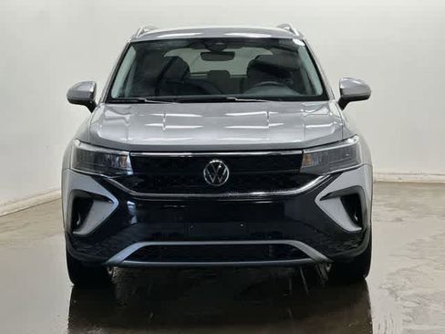 Certified 2023 Volkswagen Taos SE image 28