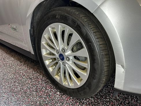 Used 2017 Ford C-MAX Energi SE w/ Equipment Group 402A FWD image 34