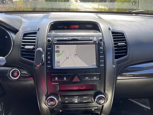 Used 2013 Kia Sorento SX w/ SX Premium Pkg image 17