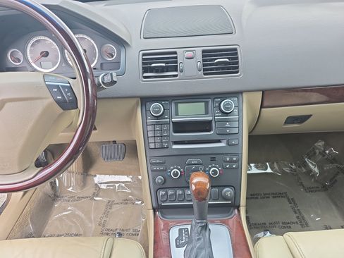 Used 2013 Volvo XC90 3.2 image 17