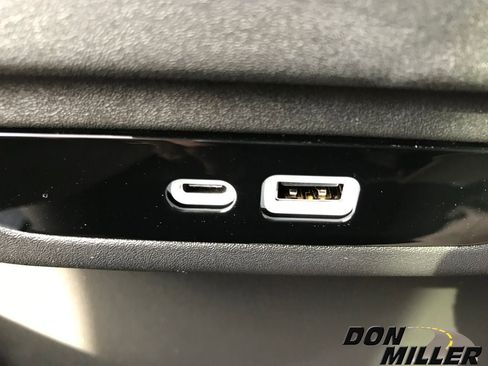 New 2026 Chrysler Pacifica Select image 33