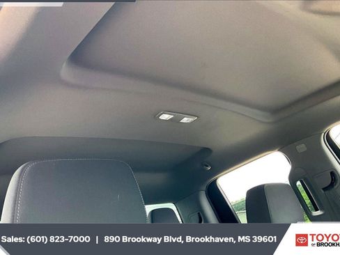 Used 2022 Chevrolet Silverado 2500 Custom w/ Gooseneck/5TH Wheel Package RWD image 18