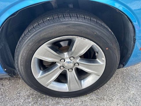 Used 2019 Dodge Challenger SXT w/ Driver Convenience Group RWD image 7