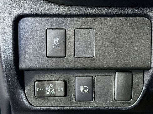 Used 2023 Toyota Tacoma SR AWD/4WD image 10