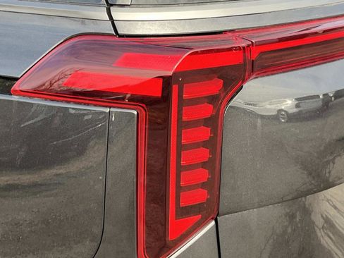 New 2026 Kia Carnival SX Prestige FWD image 32