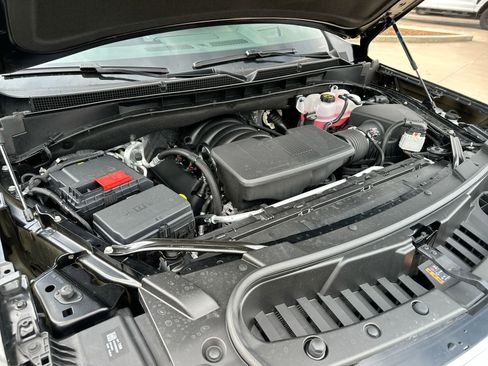 Used 2025 GMC Yukon XL Denali w/ Sun & Power Step Package image 25