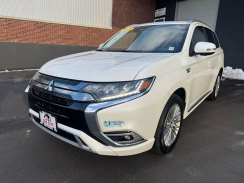Used 2019 Mitsubishi Outlander SEL image 2