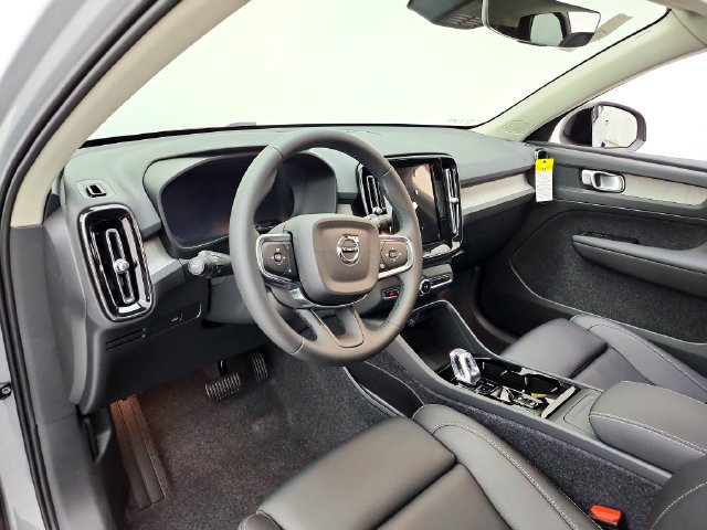New 2026 Volvo XC40 B5 Plus w/ Protection Package Premier AWD/4WD image 20