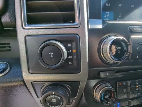Used 2018 Ford F150 Raptor w/ Equipment Group 802A Luxury AWD/4WD image 32