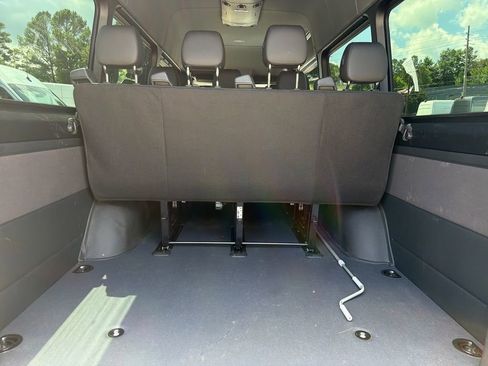 Used 2024 Mercedes-Benz Sprinter 2500 image 27