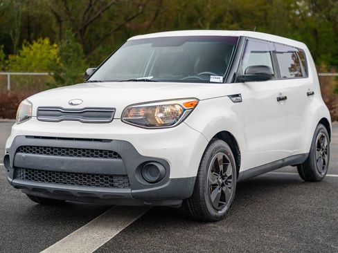 Used 2018 Kia Soul image 3