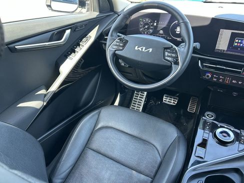 Used 2023 Kia Niro Wave FWD image 16