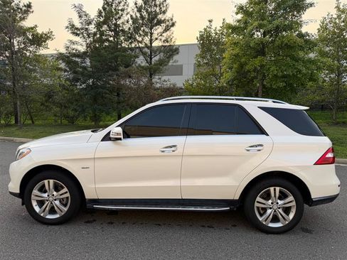 Used 2012 Mercedes-Benz ML 350 BlueTEC 4MATIC image 6