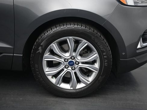 Used 2020 Ford Edge Titanium w/ Equipment Group 301A AWD/4WD image 25