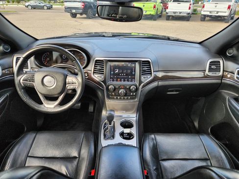 Used 2018 Jeep Grand Cherokee Overland image 3