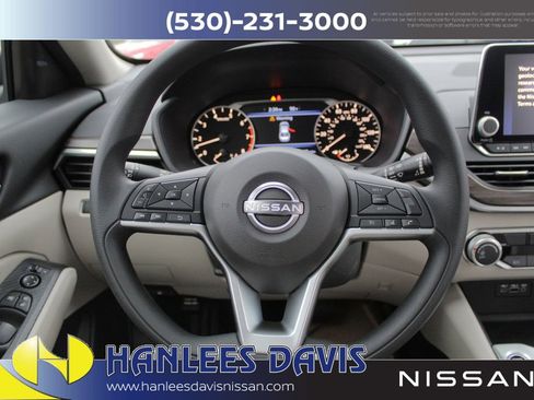 New 2025 Nissan Altima 2.5 SV image 15