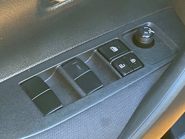 Used 2021 Toyota Corolla LE FWD image 13
