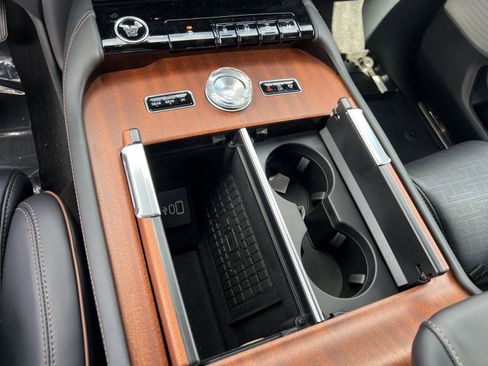 New 2026 Lincoln Navigator L Black Label AWD/4WD image 14