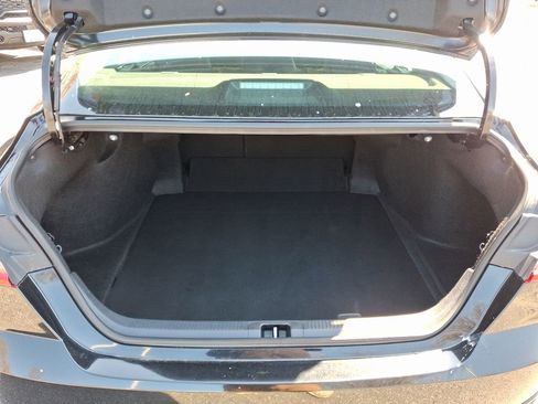 Used 2025 Toyota Camry LE image 29