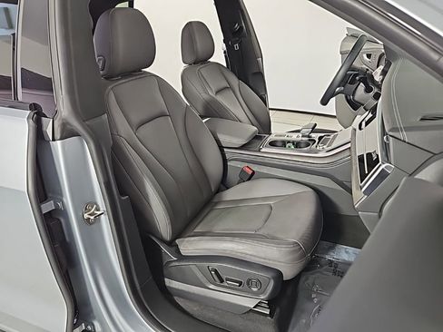 Used 2023 Audi Q8 Premium Plus w/ Premium Plus Package image 19