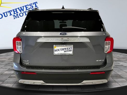 Used 2021 Ford Explorer XLT w/ Equipment Group 202A AWD/4WD image 6