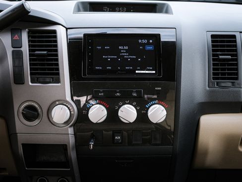 Used 2012 Toyota Tundra 4x4 Double Cab image 28