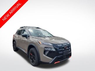 Certified 2025 Nissan Rogue SV w/ Rock Creek Premium Package AWD/4WD 360° Tour