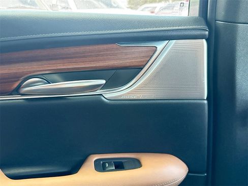 Used 2022 Cadillac XT5 Premium Luxury image 28