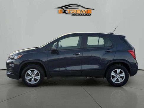 Used 2018 Chevrolet Trax LS image 3