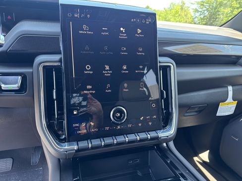 New 2026 GMC Yukon Elevation AWD/4WD image 17